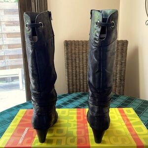 Baretraps black leather boots, 2 1/2 heel, size 7 1/2